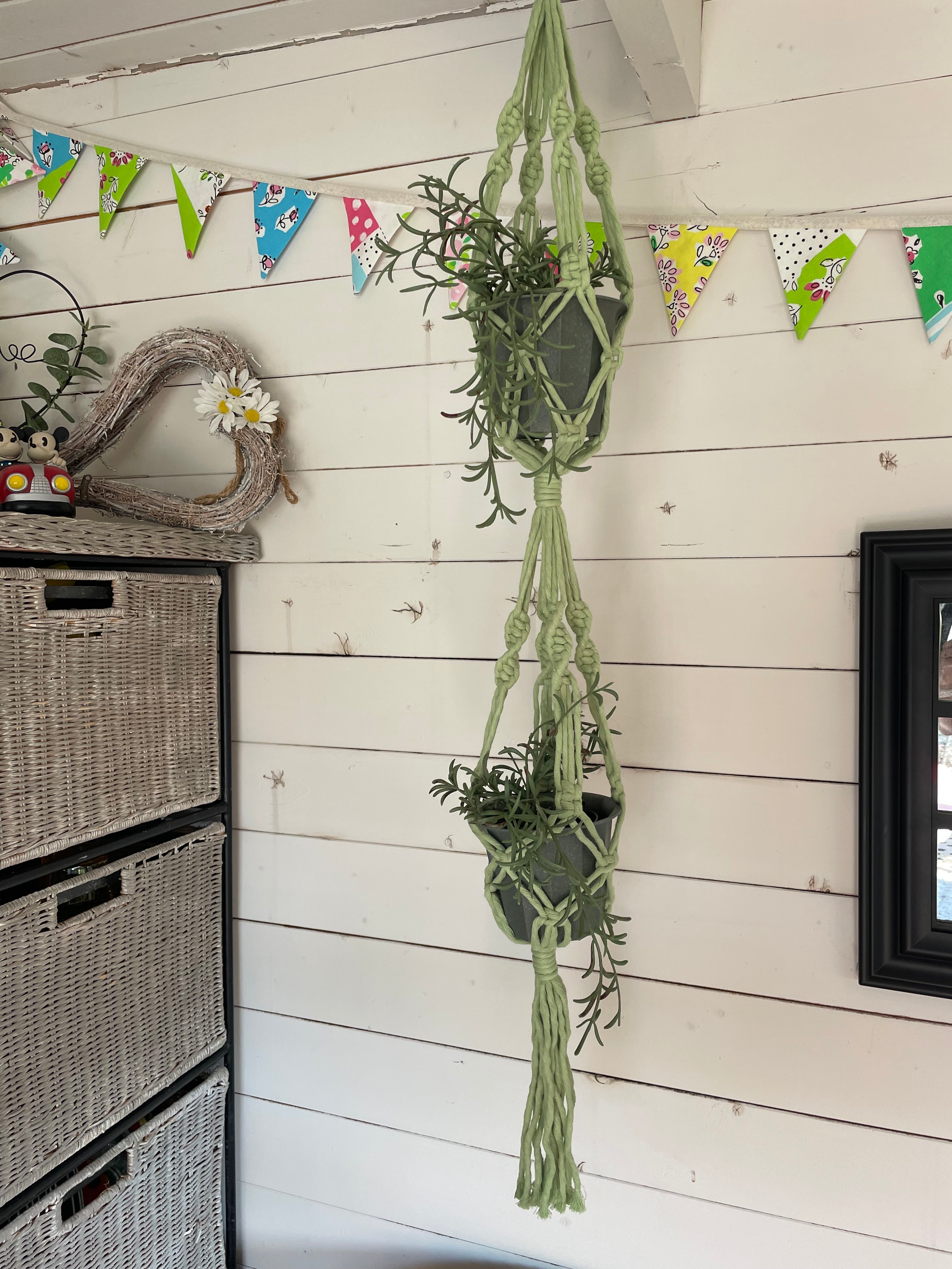Macrame plant hanger - plant hanger - hanging planter - handmade plant hanger