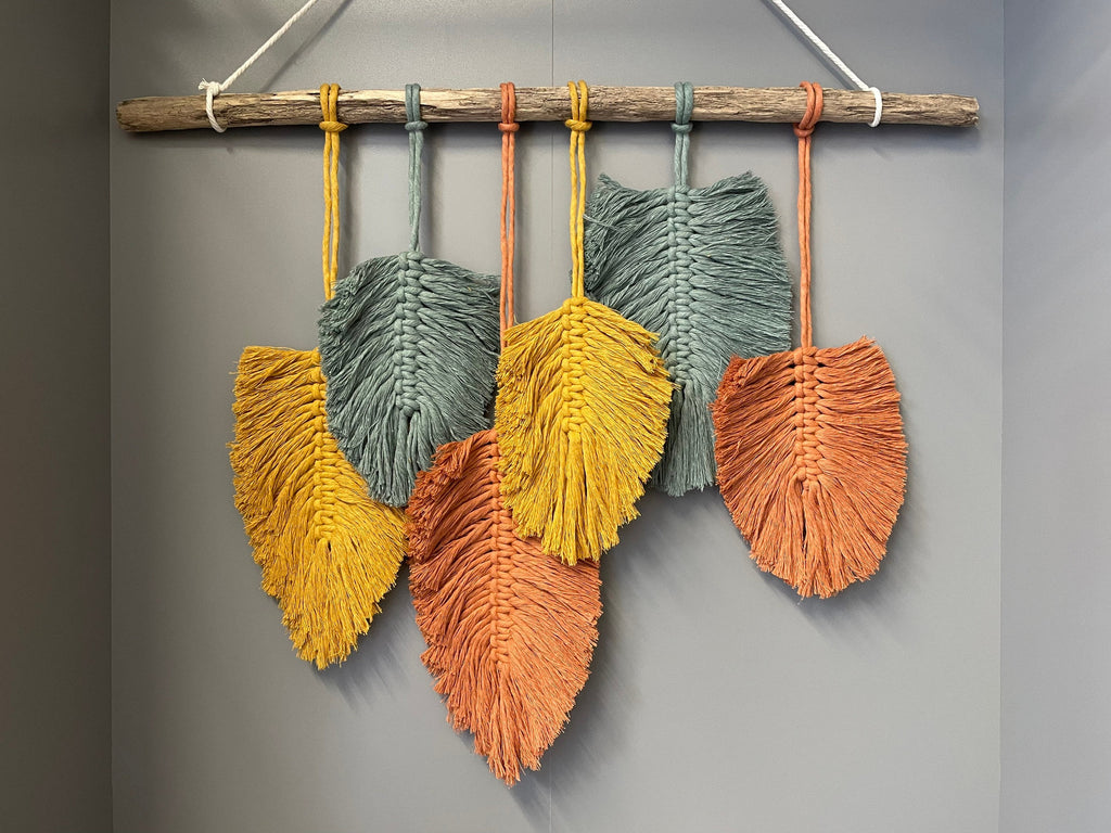 Macrame feather wall hanging - macrame wall hanging - home decor.