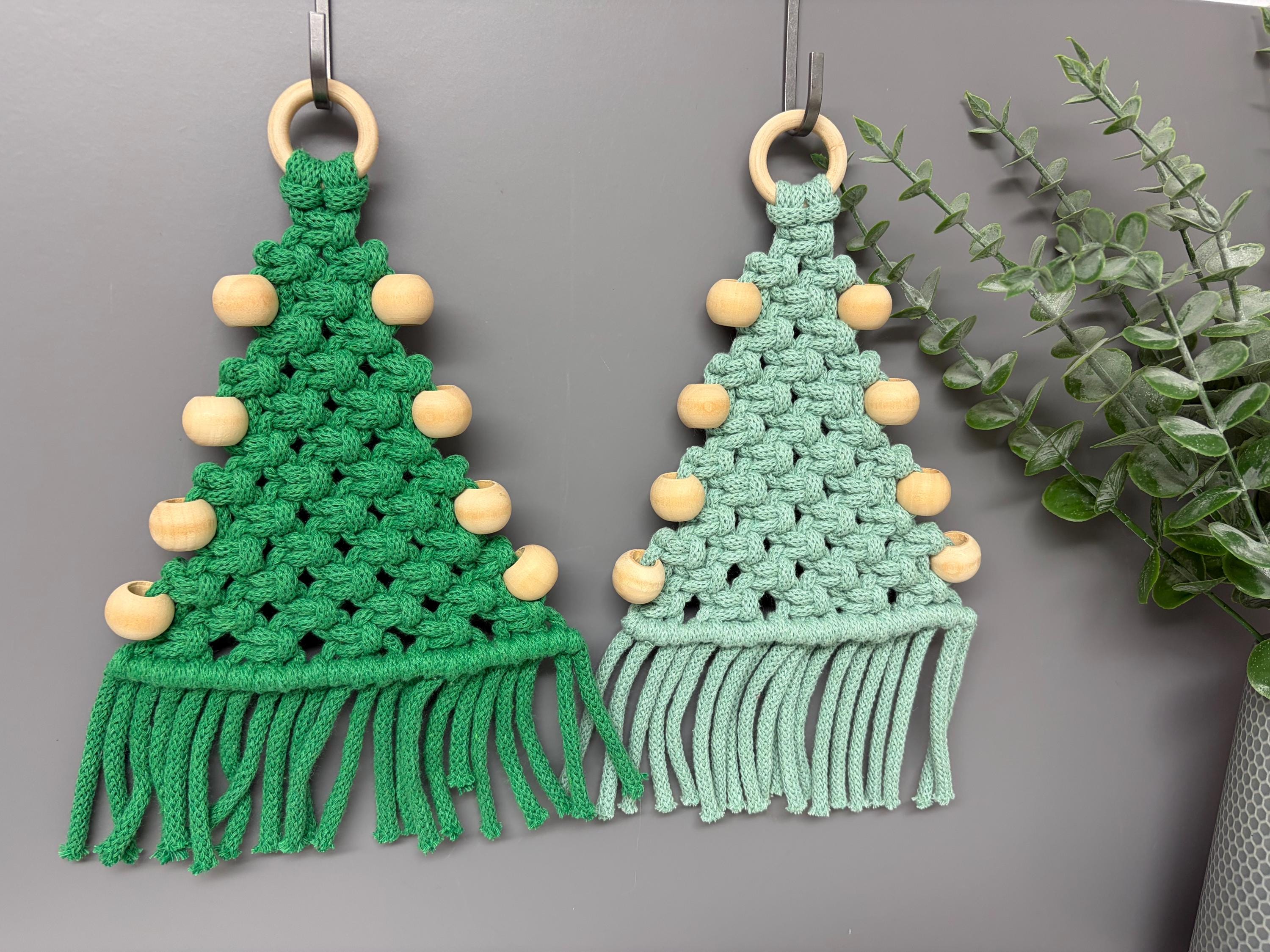 Macrame Christmas Tree wall hanging, Christmas decoration.