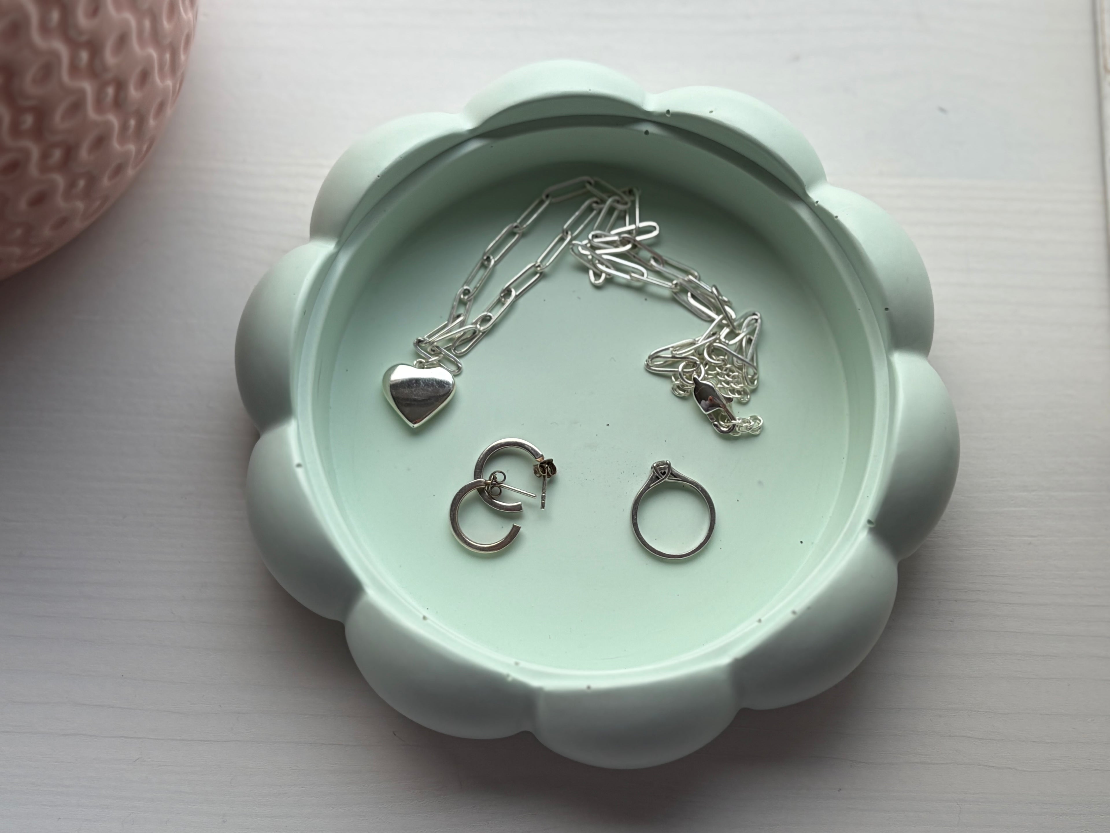 Jesmonite bubble flower jewellery trinket tray