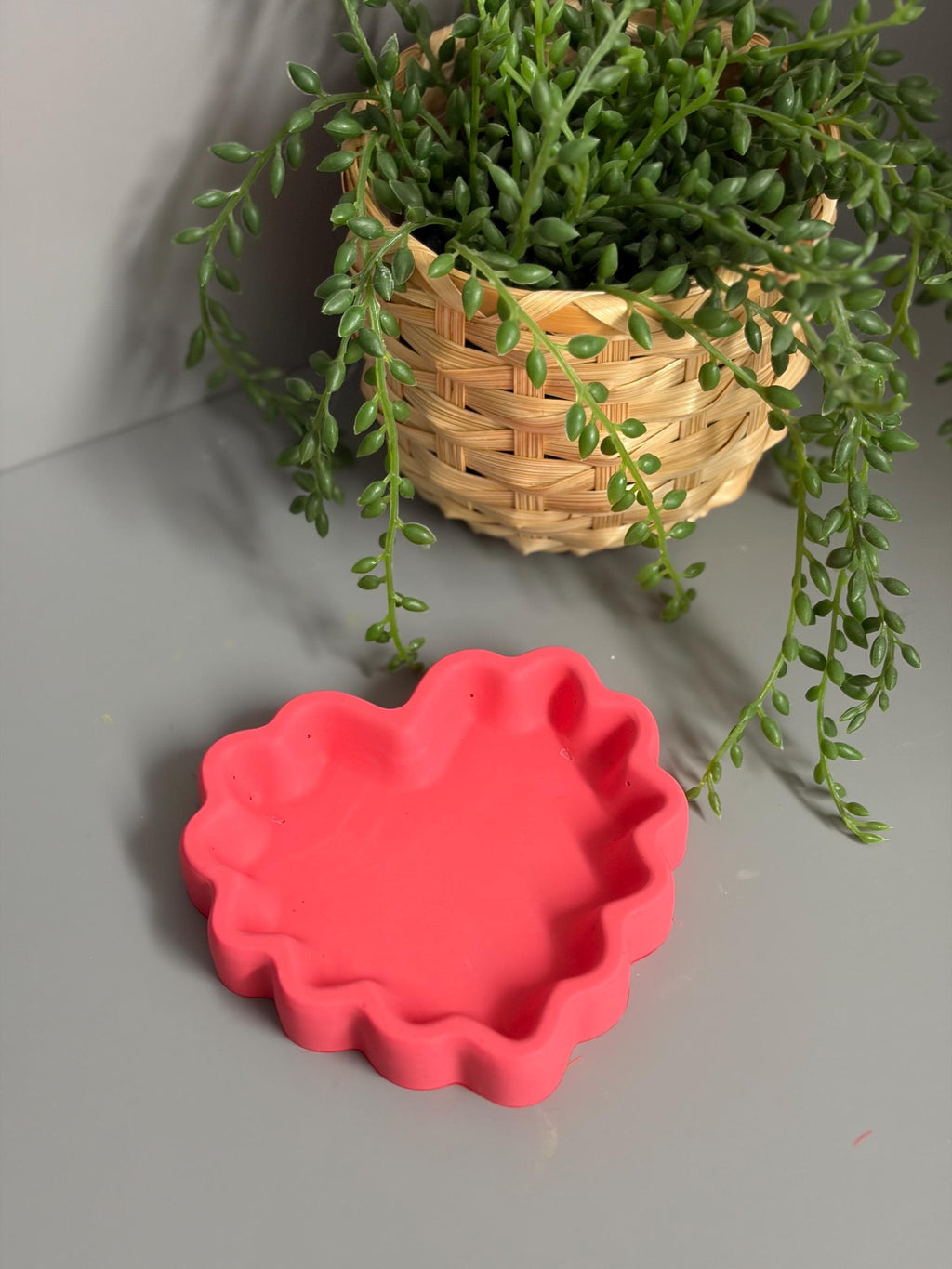 Handmade Jesmonite Heart trinket jewellery tray.
