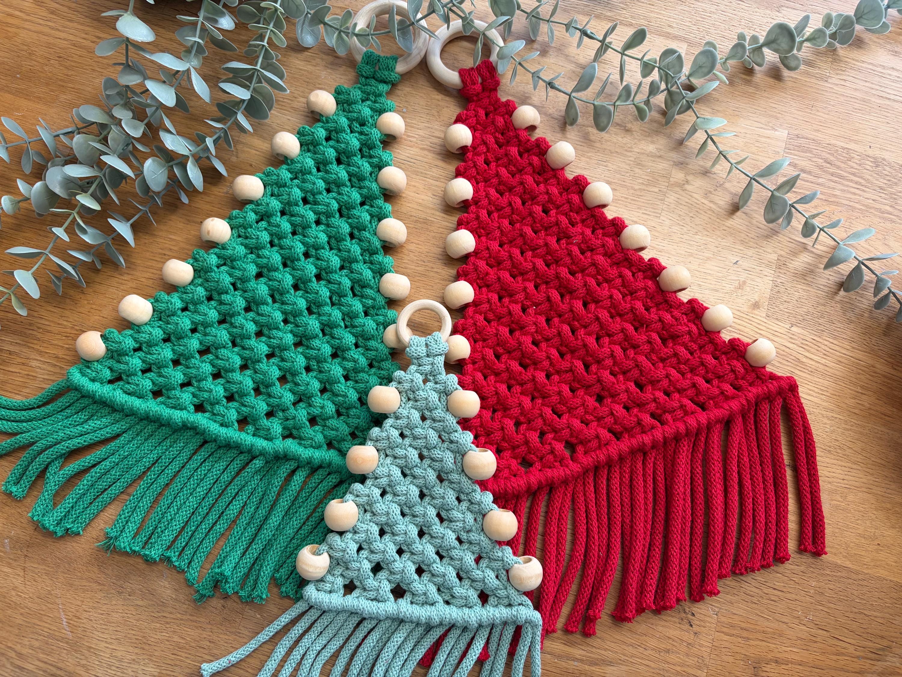 Macrame Christmas Tree wall hanging, Christmas decoration.