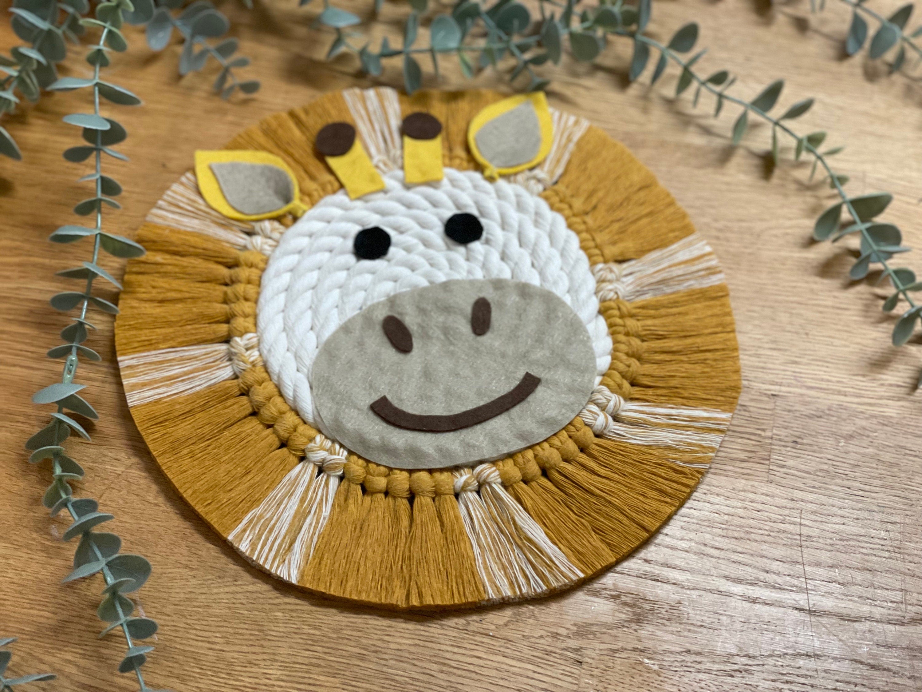 Macrame rope Giraffe, jungle wall decor, rope animal face, nursery decor, playroom