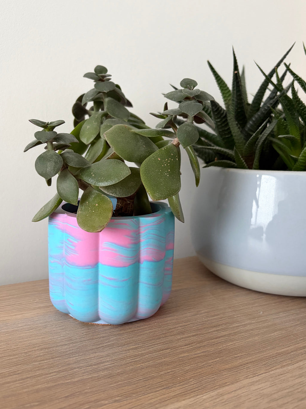 Jesmonite Small plant pot, storage pot.