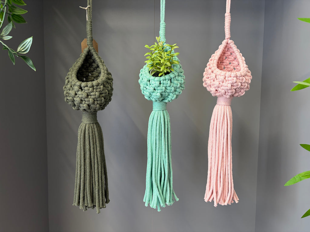 Macrame plant hanger pod Kit, craft Kit.