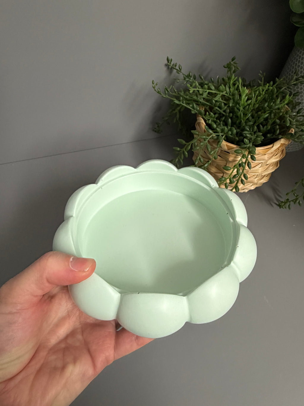 Jesmonite bubble flower jewellery trinket tray