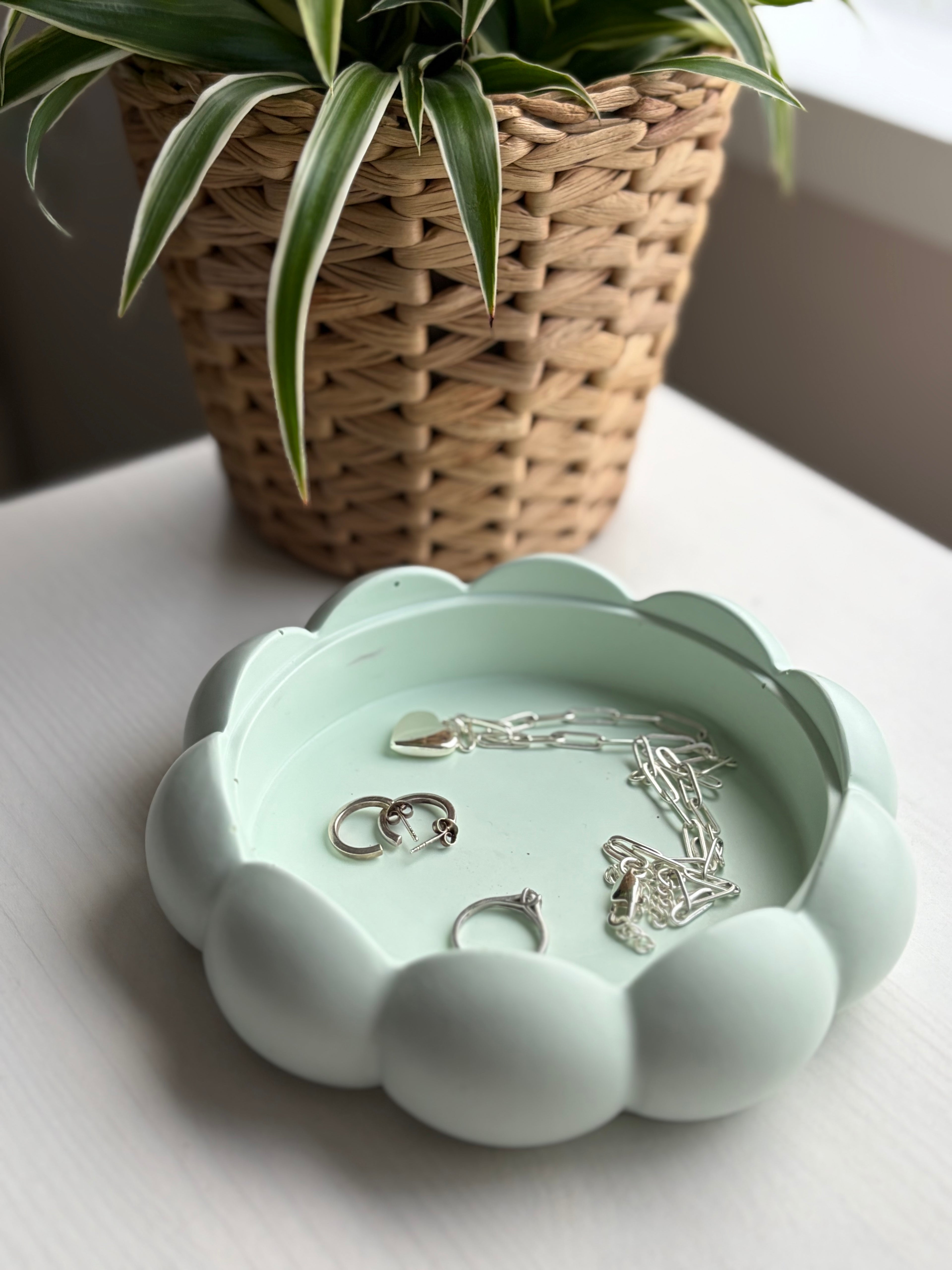 Jesmonite bubble flower jewellery trinket tray
