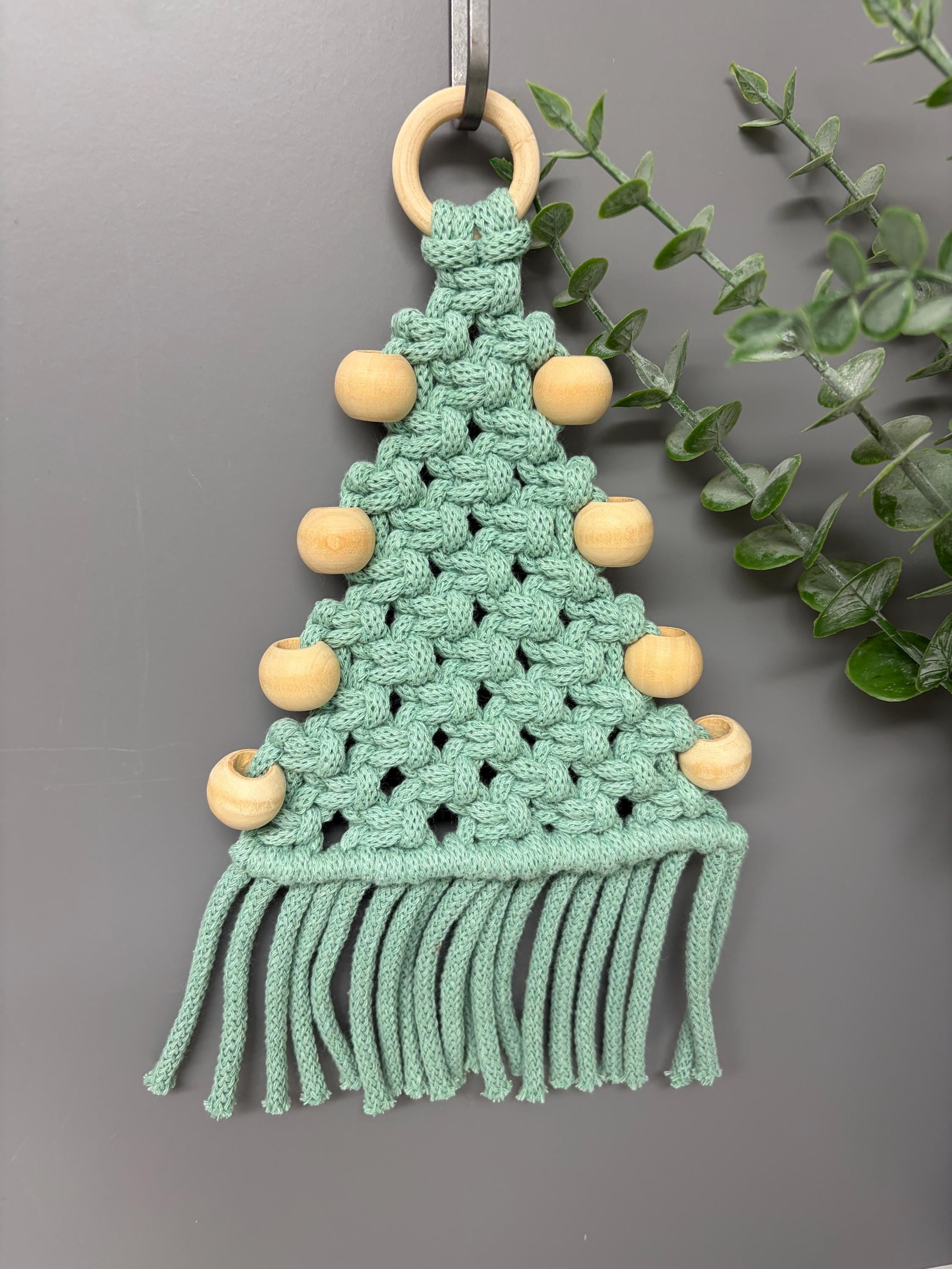 Macrame Christmas Tree wall hanging, Christmas decoration.