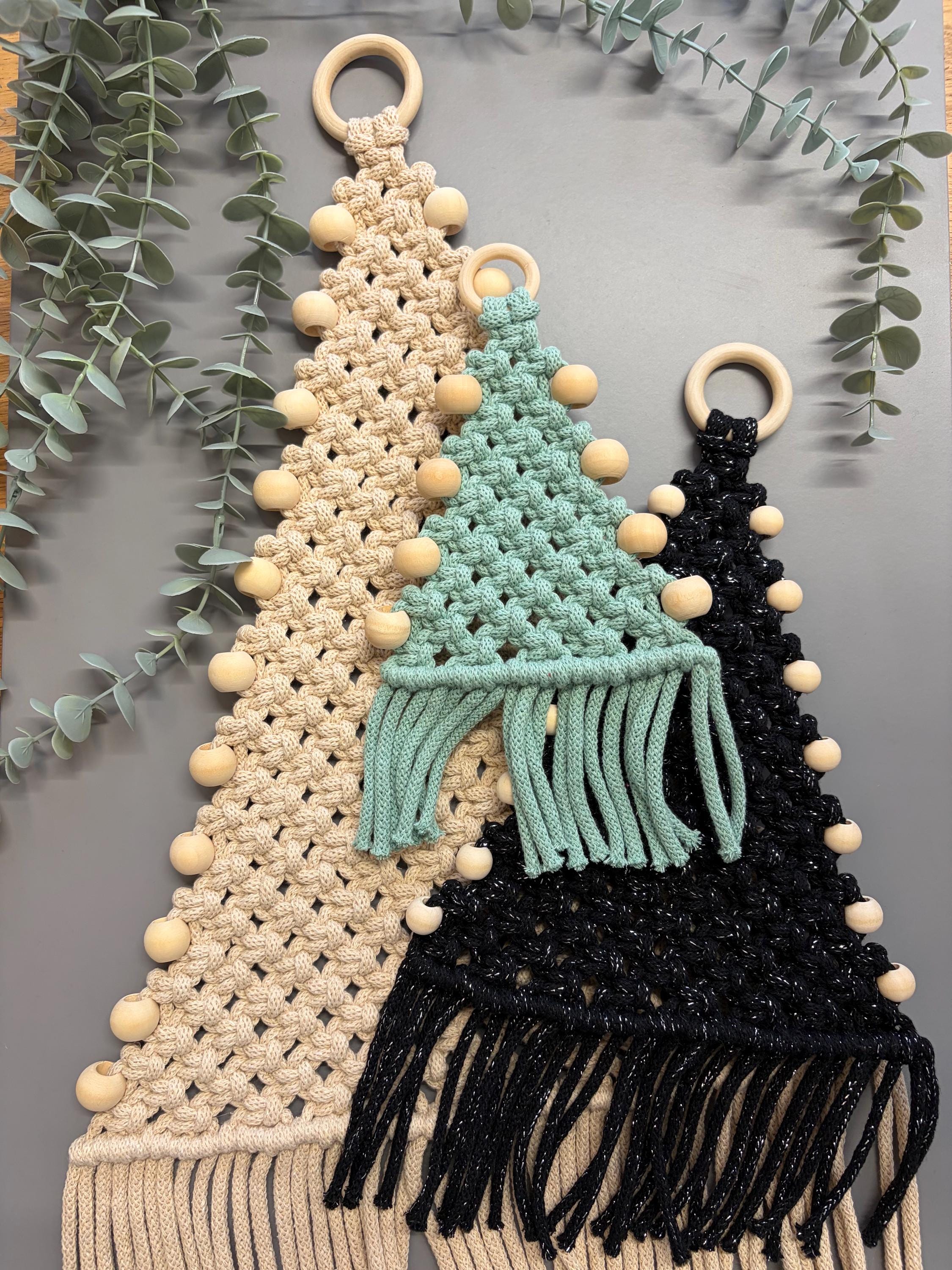 Macrame Christmas Tree wall hanging, Christmas decoration.