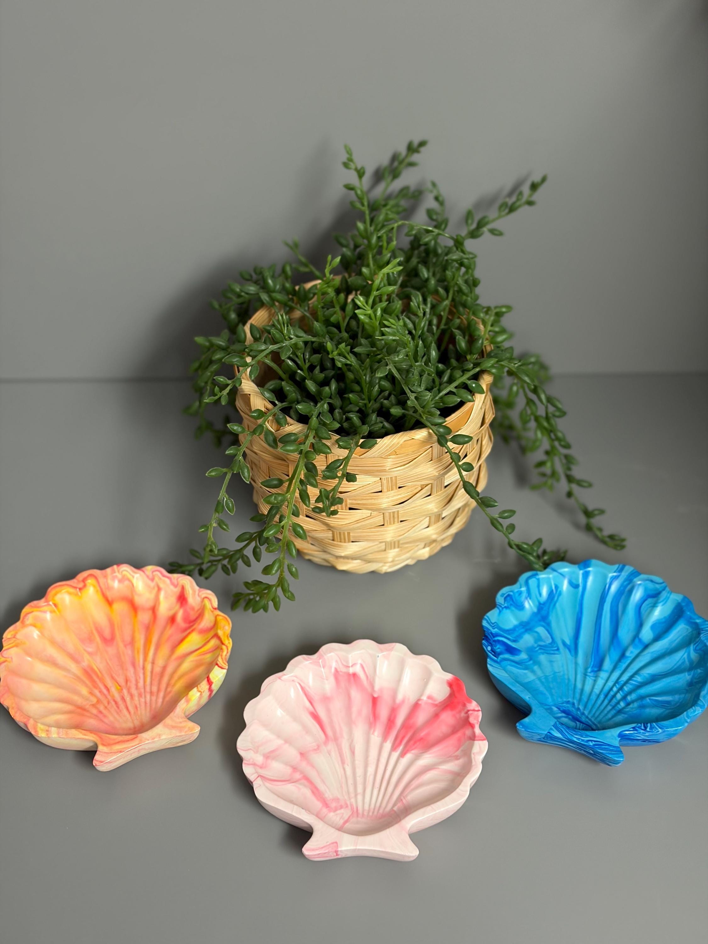 Handmade Jesmonite Shell trinket tray.