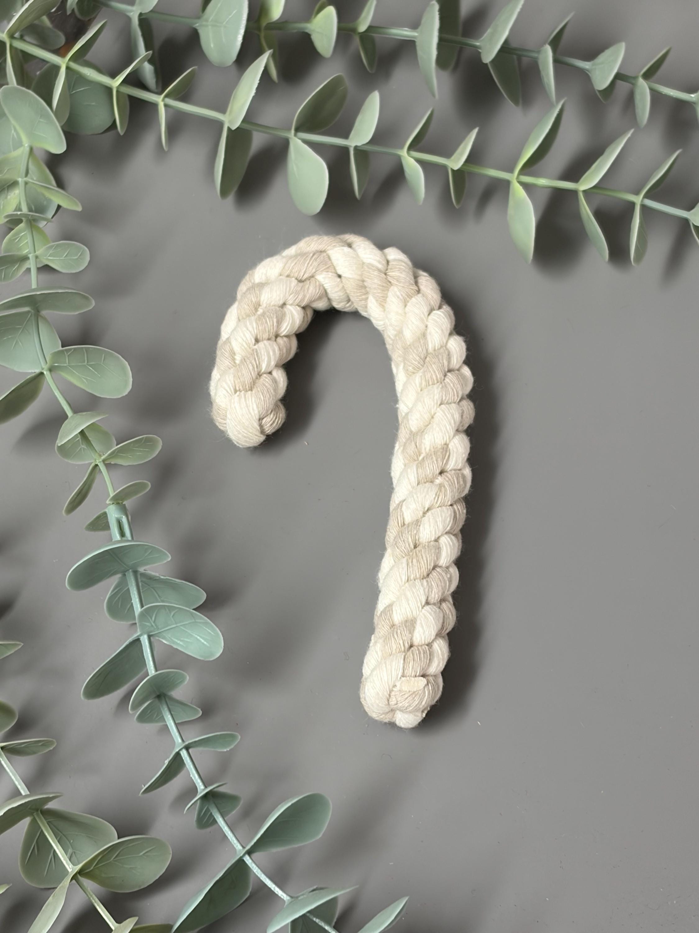 Christmas macrame candy cane decorations, candy cane baubles, macrame decorations.